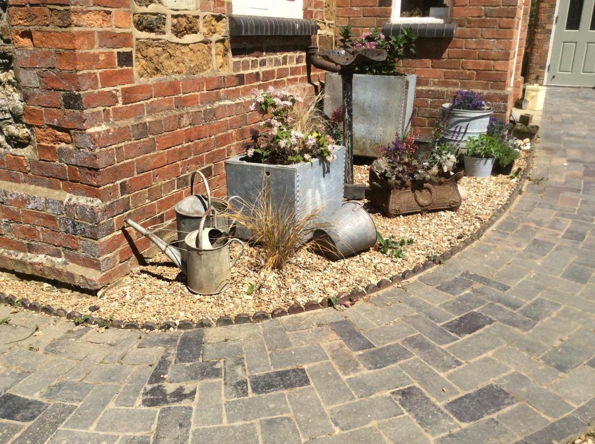 دافينتري The Rear Of The Plough,Everdon. المظهر الخارجي الصورة